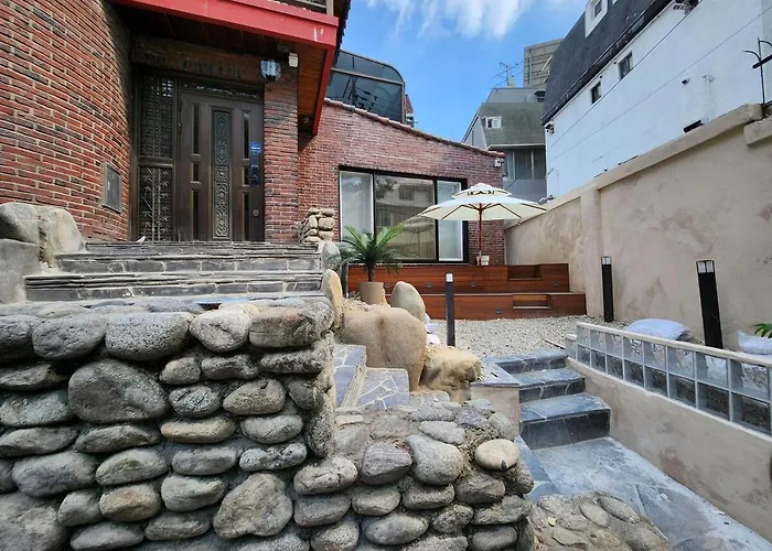 New Serene Hongdae Gardensuite, 5min From Arex * 서울특별시