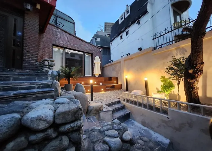 아파트 New Serene Hongdae Gardensuite, 5min From Arex *