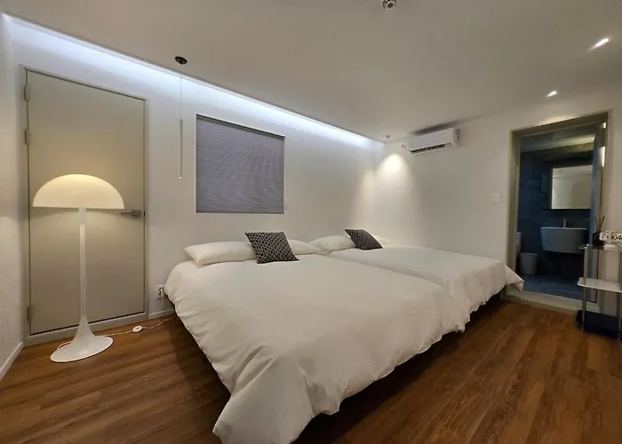 아파트 New Serene Hongdae Gardensuite, 5min From Arex