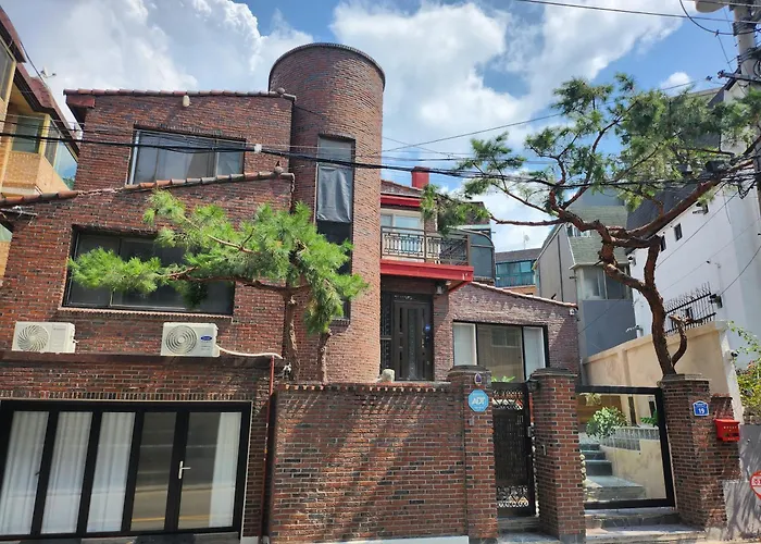 New Serene Hongdae Gardensuite, 5min From Arex 서울특별시