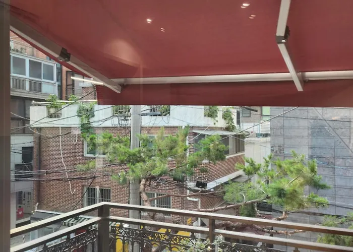 New Serene Hongdae Gardensuite, 5min From Arex